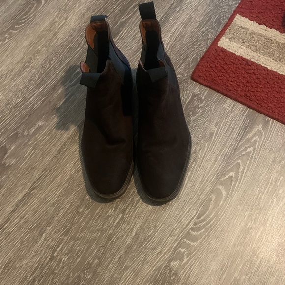 Bolton Chelsea boots